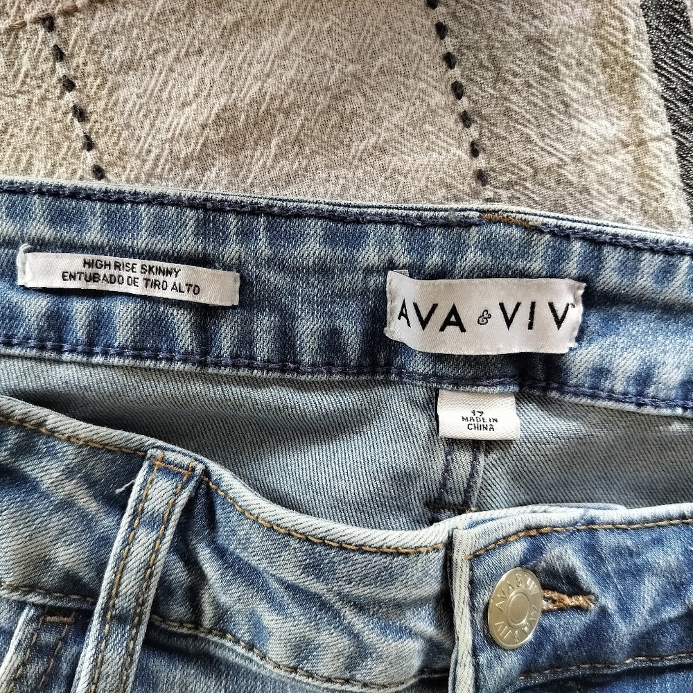 Ava & Viv Womens High Rise Skinny jeans Size 17 Blue Classic Denim Casual - Picture 3 of 8
